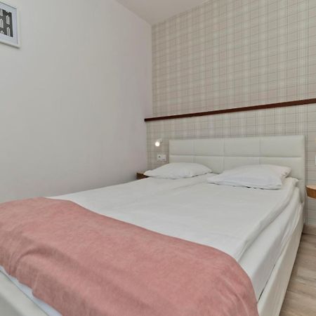 Pokoje Goscinne Matiz Karwia Exterior foto
